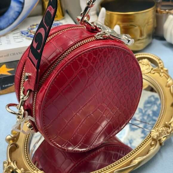 🆕 BLUGIRL 🧿 NWT Linea Rosso Red Croc Round Mini Purse, Logo Strap - Picture 7 of 15